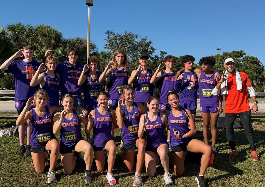 Horizon High cross-country teams celebrated after the 4A Regionals.