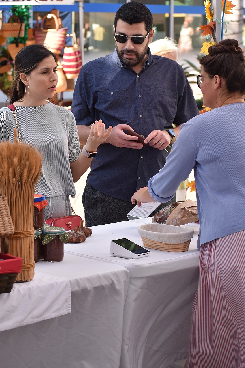 Jamie and Eli Safi talk with Davida Lentini of Camelot Breads.