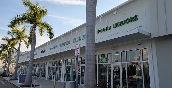 Publix anchors The Shoppes at Bay Isles. To the left, Longboat Key Fitness is expanding and Reed Medical Group is moving into the corner unit.