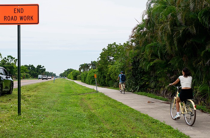 Sidewalks on the southern portion of Gulf of Mexico Drive will be closed nightly as construction crews begin work to install a gas line to accommodate a dredging project in Sarasota Bay.