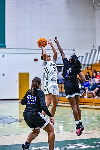 FPC's Lexi Brown (23) shoots a jumper agains Matanzas on Dec. 5. Photo by Keishia McLendon