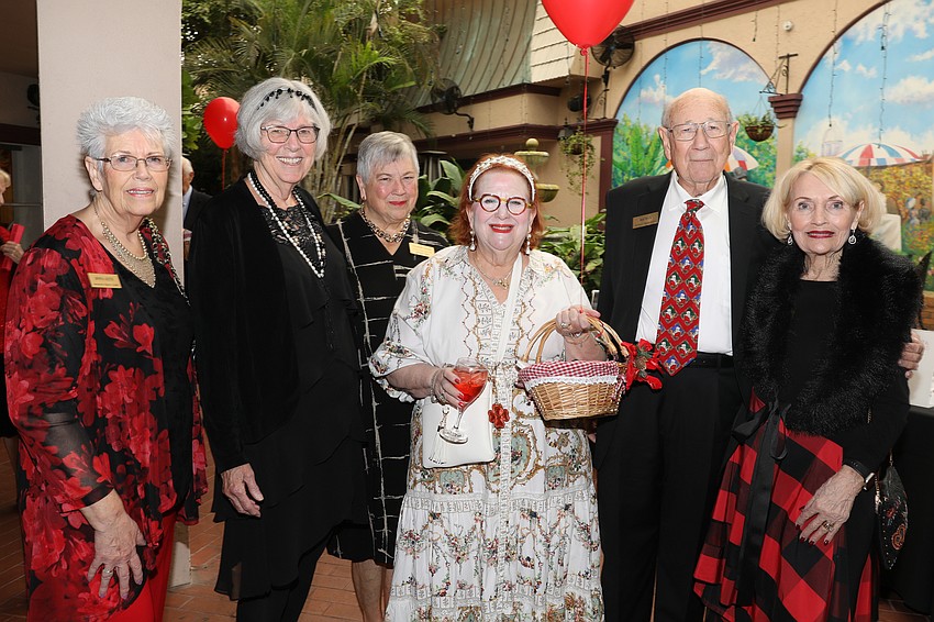 Donna Keith, Libbie Glembocki, Elizabeth Aversa, Rae Frankel, Bob Heck and Karen Iezzi