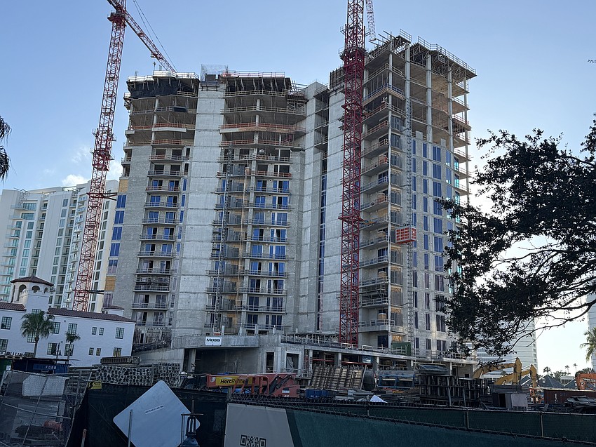 Construction of Ritz-Carlton Residences II in The Quay. Construction of Ritz-Carlton Residences II in The Quay.