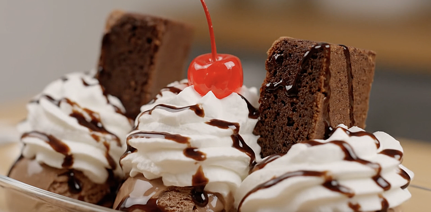 Crepetopia is open Monday through Thursday 9AM – 9PM, Friday – Sunday: 10AM – 10PM. Crepetopia is open Monday through Thursday 9AM – 9PM, Friday – Sunday: 10AM – 10PM.