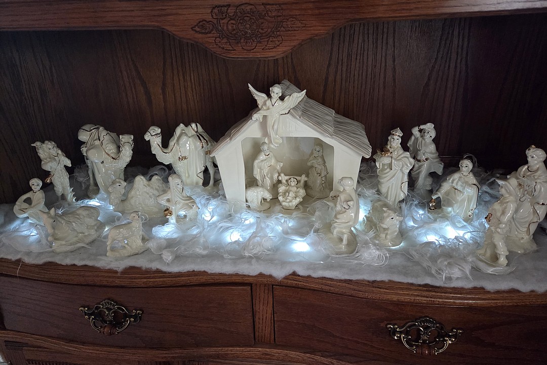 Decorating for Christmas with a personal touch in Lakewood Ranch