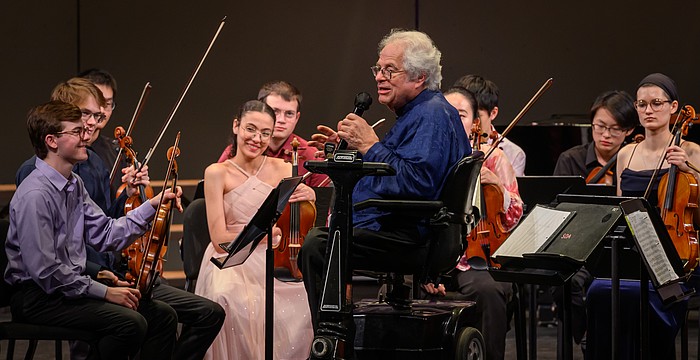 Itzhak Perlman conducts the 2025 Perlman Music Program Suncoast Celebration Concert.