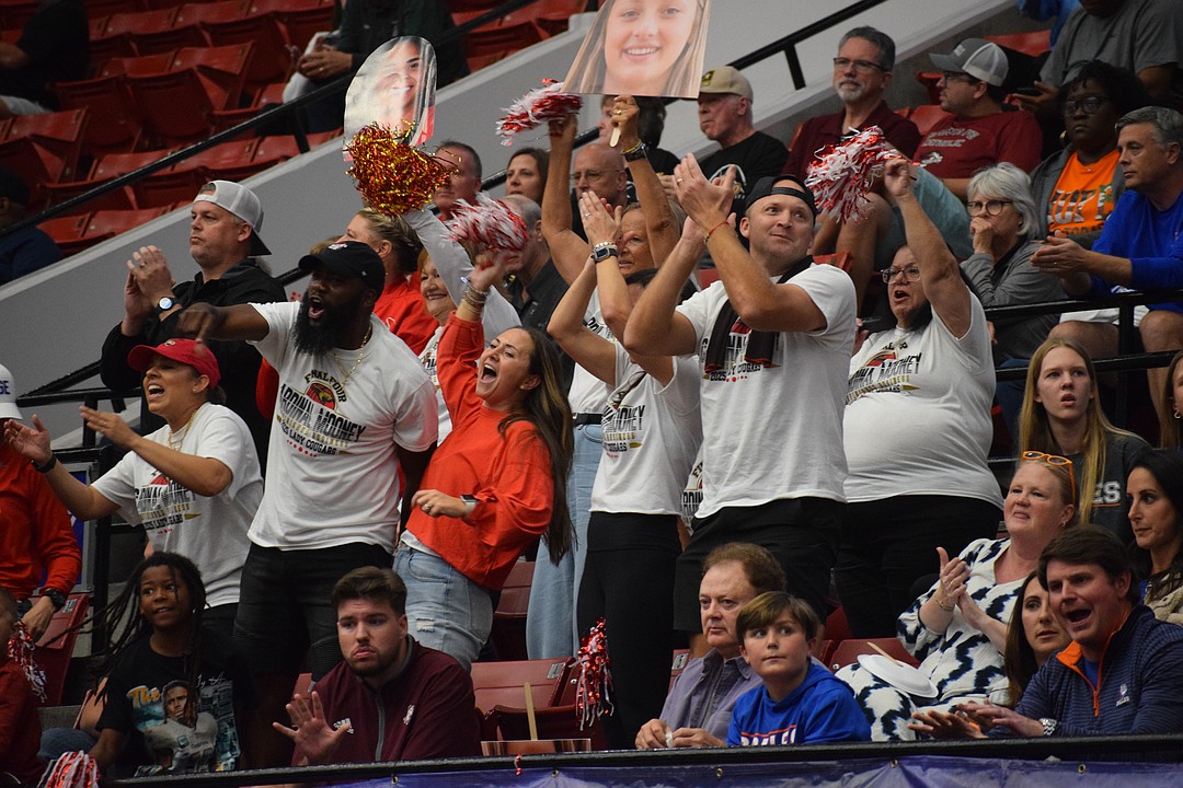 Holiday hoops make for a merry time