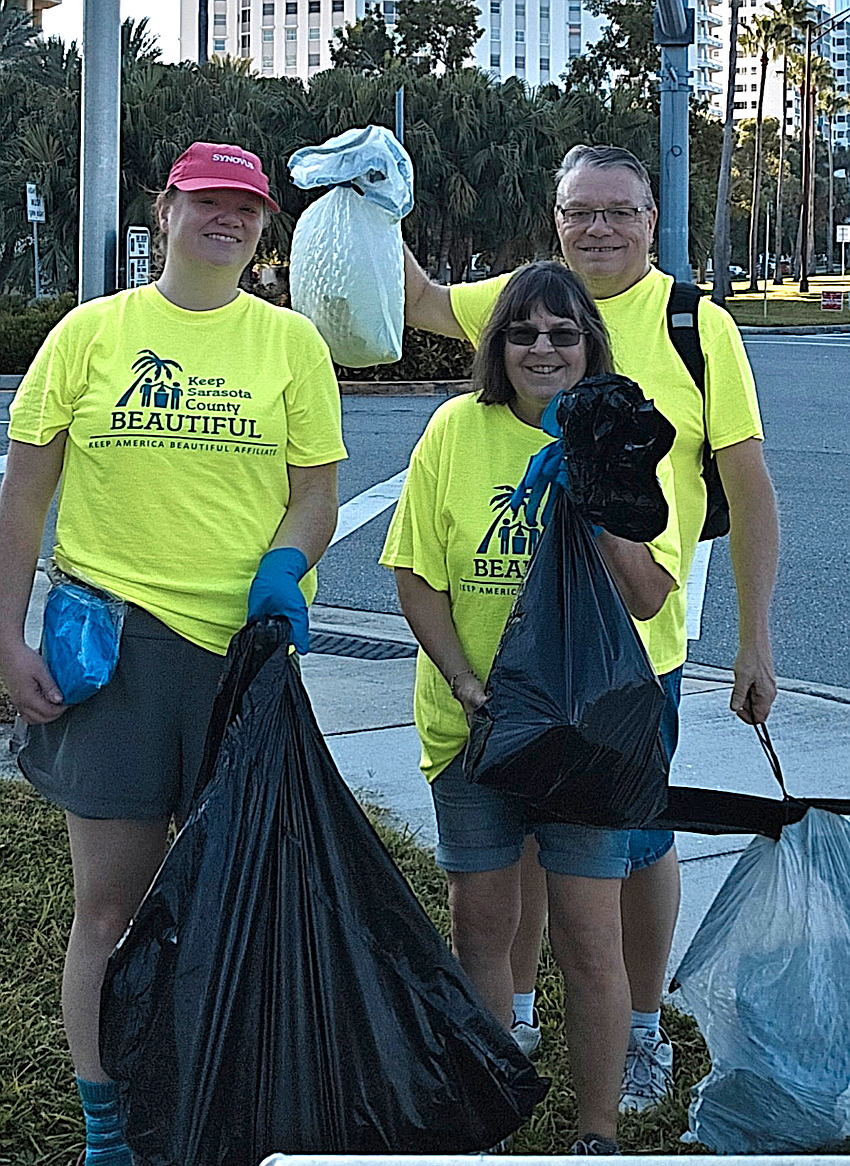 DSA Board Member Kevin and team clean up Ringling Boulevard.