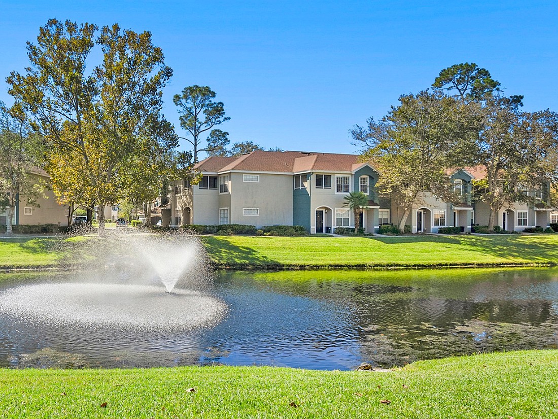 Country Club Lakes apartments at 4090 Hodges Blvd.
