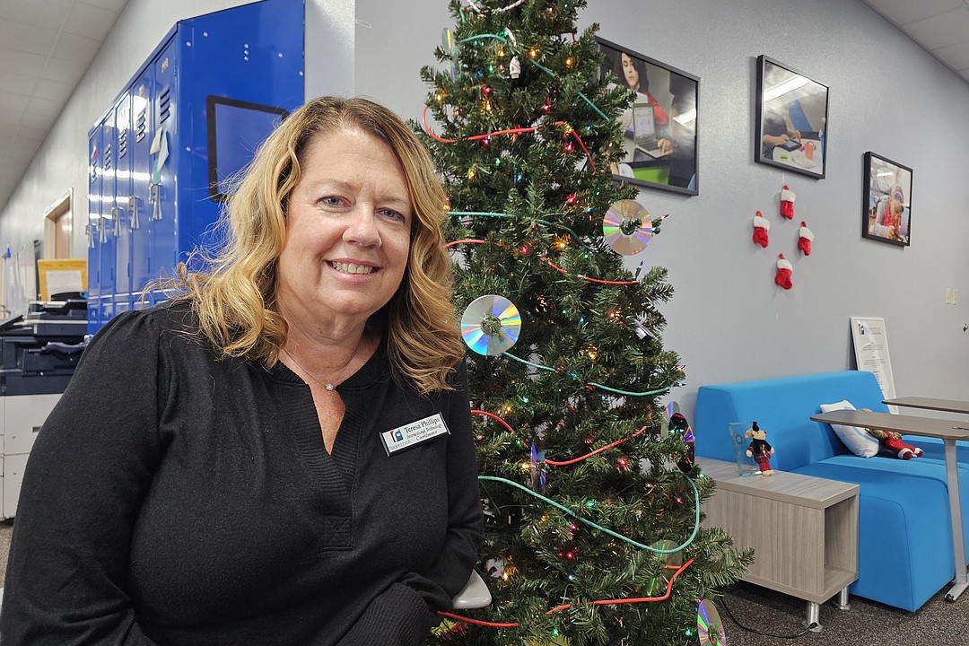 Standing O: Teresa Phillips inspires through teaching technology, community spirit