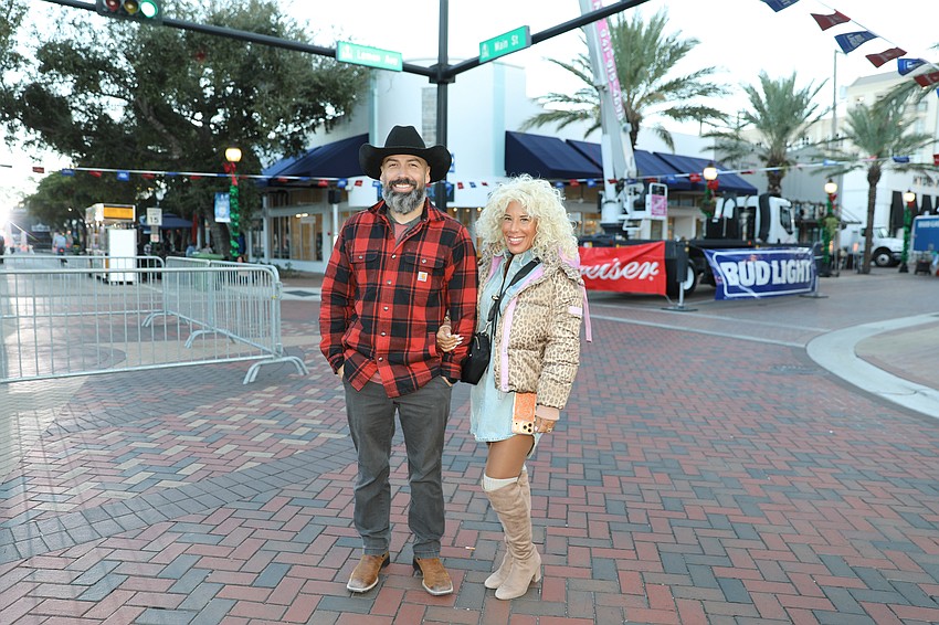 First time attendees are David Cervantez and Denise Miniatis.