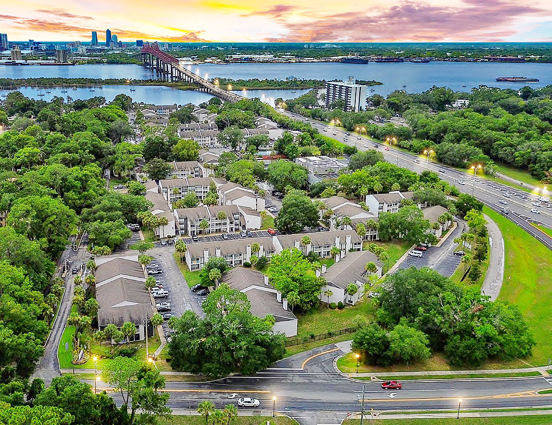 Pier 5350 apartments sold Dec. 19 at 5350 Arlington Expressway for $37.45 million.