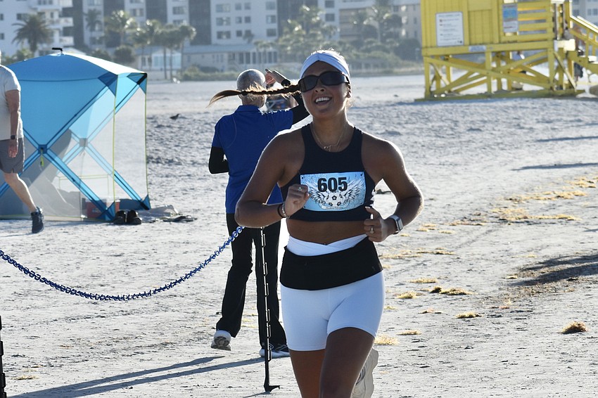 Pamela Kurpiewski approaches the finish line.