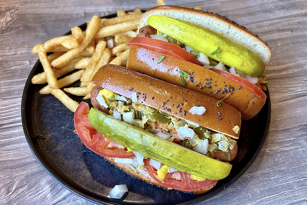 Bear down at Siesta Key Oyster Bar during every single game. As it says on their website, “SKOB, Home of the Bears."