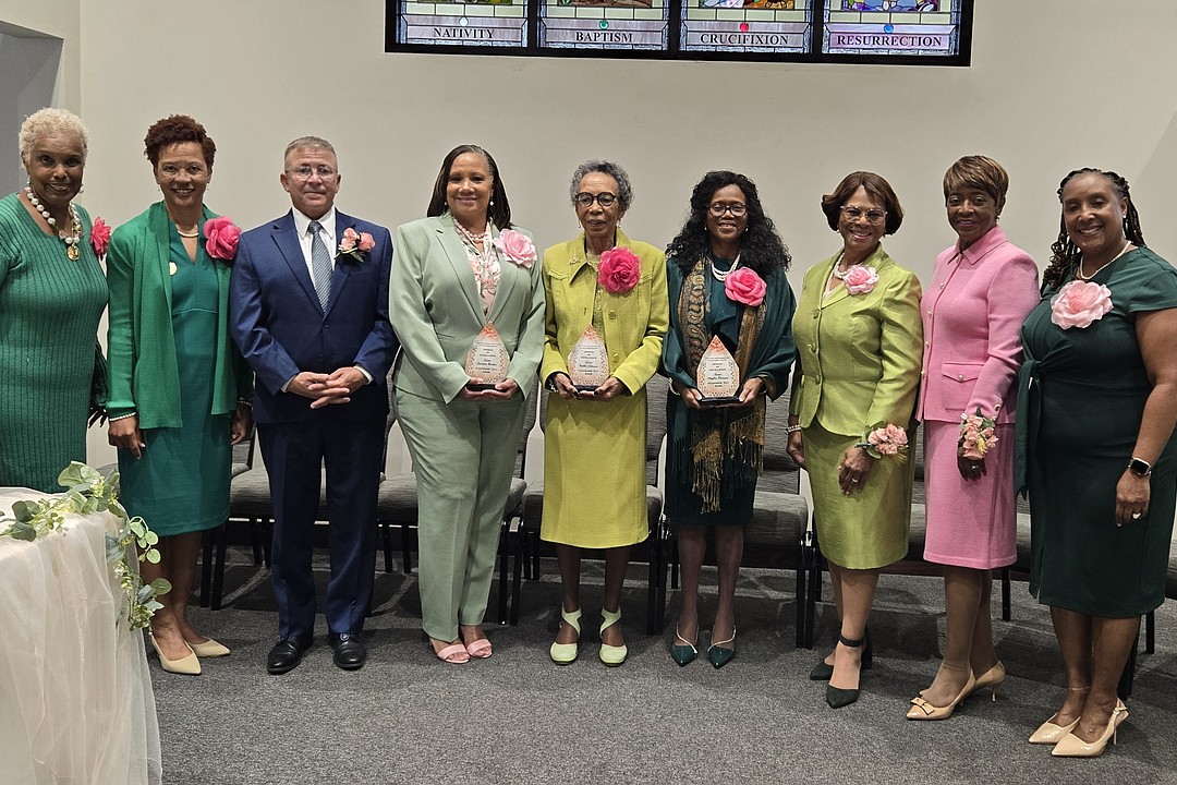 Palm Coast mayor joins Chi Delta Omega Chapter in celebrating 118 years of service