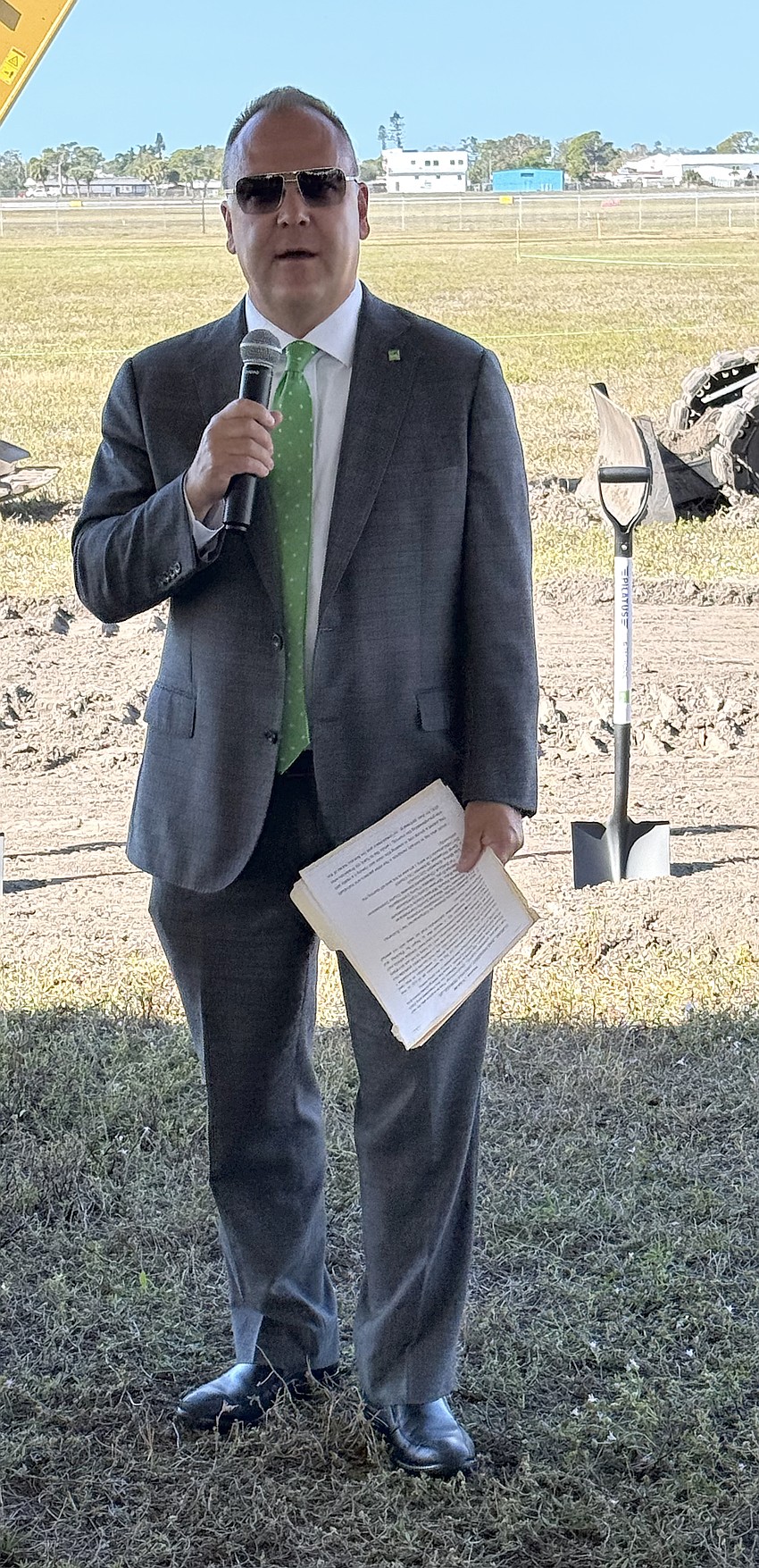 Sarasota-Bradenton International Airport President and CEO Paul Hoback welcomes Pilatus to the north end of the airfield. Sarasota-Bradenton International Airport President and CEO Paul Hoback welcomes Pilatus to the north end of the airfield.