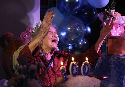 Norma Fox shows her enthusiasm.