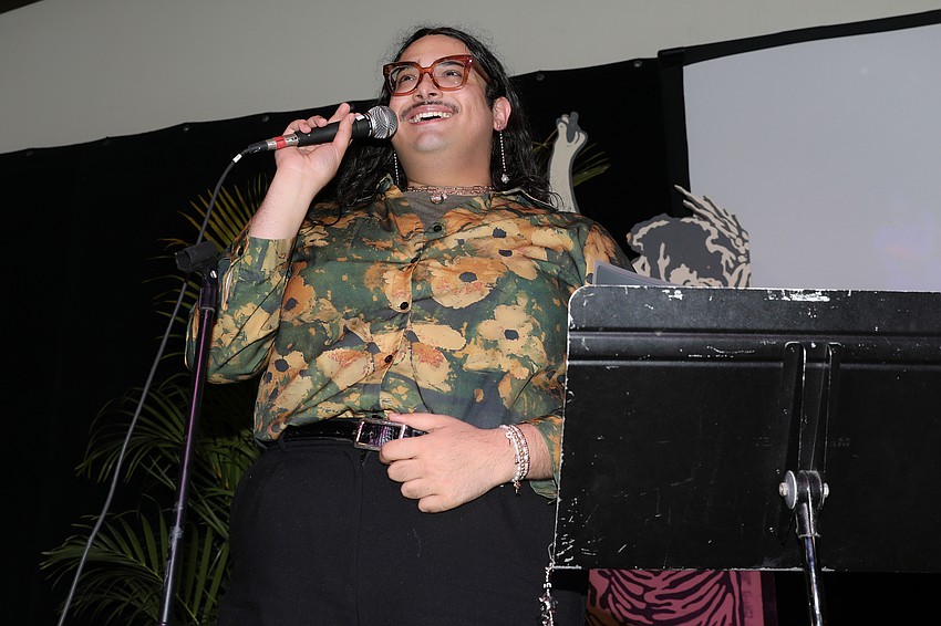 Jose Santana performs during the cocktail hour.