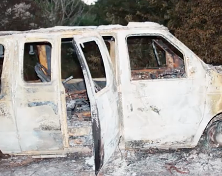 Investigators in 1999 linked the burned-out van found near the
intersection of Myrtle Street and North Orange Avenue in Sarasota to homicide victim Esco Hunter Jr.