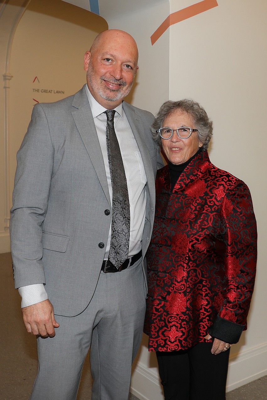 Arkady Medovoy and Wendy Surkin catch up before they go to art class at SAM's Unconventional Evening.