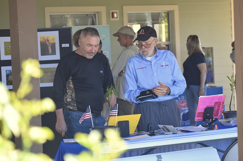 Ken Macejka talks with Jack Merriam of Florida Veterans for Common Sense.