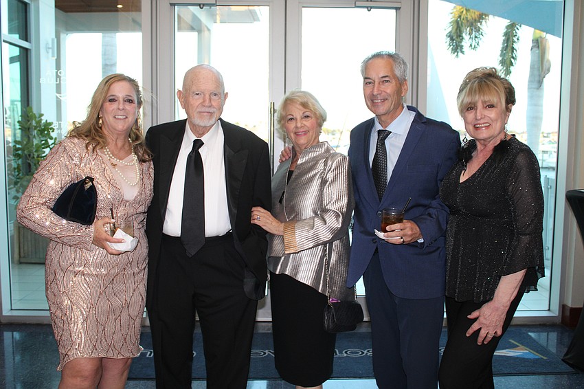 Rabbi Jessica Spitalnic Mates, Bob Gary, Carole Shaw, Mitch Mates and Susan Goldfarb