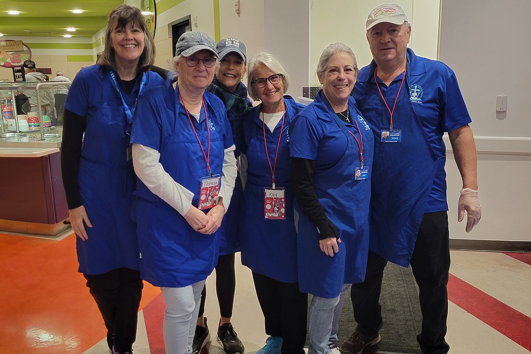 St. Mark By the Sea Lutheran Church mission team volunteers at Give Kids the World