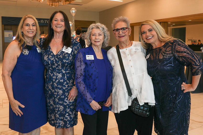 Lorene Hagan, Dina Phillips, Lynne Georgette, Iris Starr and Ashley Curtis