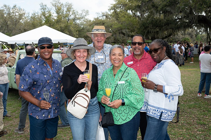 Kevin Graves, Bonnie and John Hall, Ivy and Gary Green and Donna Aquan-Graves