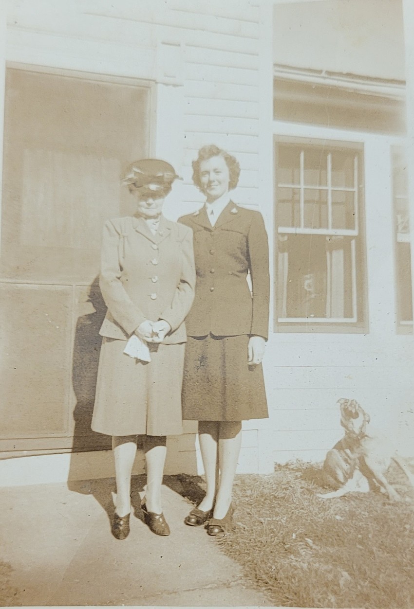 Dorothy “Dee” Hardeman (right) as a young woman with her mother. Courtesy photo