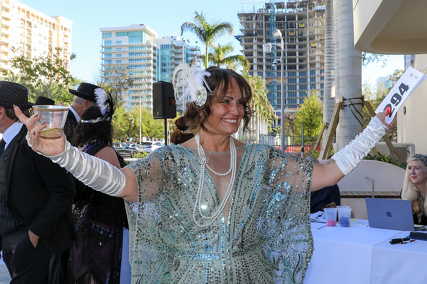 Jessica Armstrong solo dances during registration.