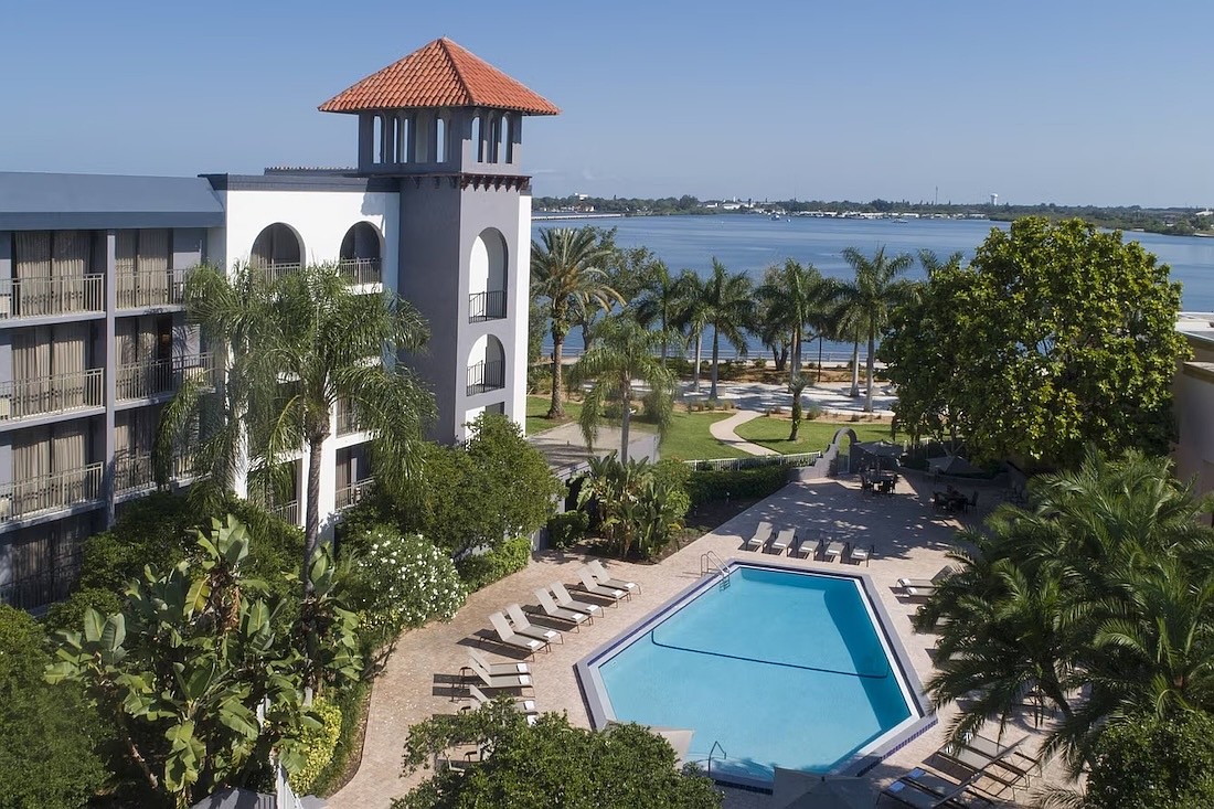 The Courtyard by Marriott Bradenton Sarasota/Riverfront has 153 rooms and is located near the Bradenton Riverwalk.