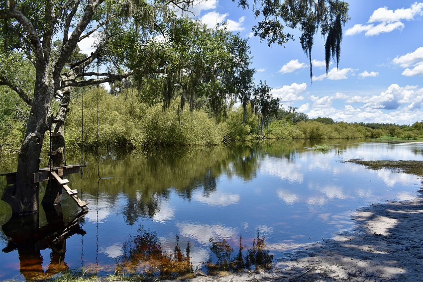 Crane Park offers recreational access to the Myakka River.
