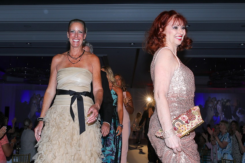 Models take one more spin during the grand finale.