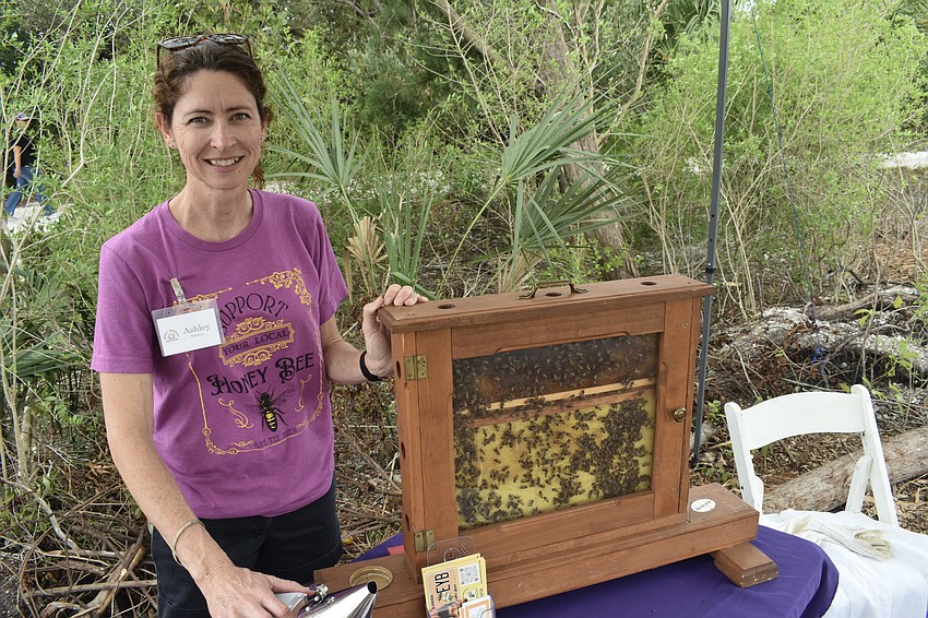 Ashley Williams, UF/IFAS mater beekeeper, showcased some bees at work.