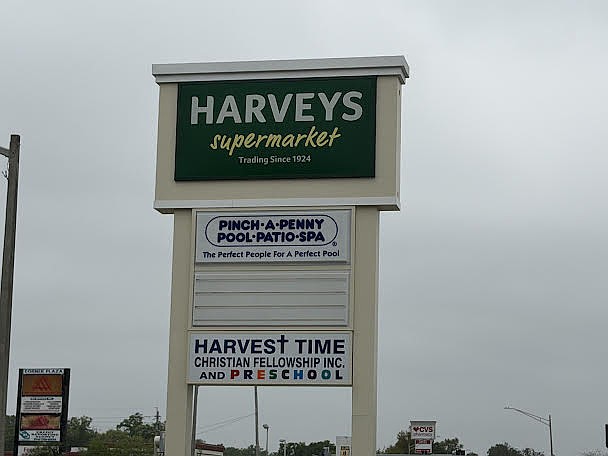 Harveys Supermarket anchors the Arlington Road property where it is scheduled to close mid-May. Harveys Supermarket anchors the Arlington Road property where it is scheduled to close mid-May.