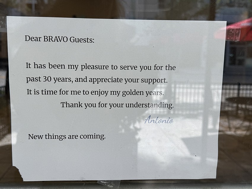 The note is signed by restaurant owner Antonio Giacinto. The note is signed by restaurant owner Antonio Giacinto.