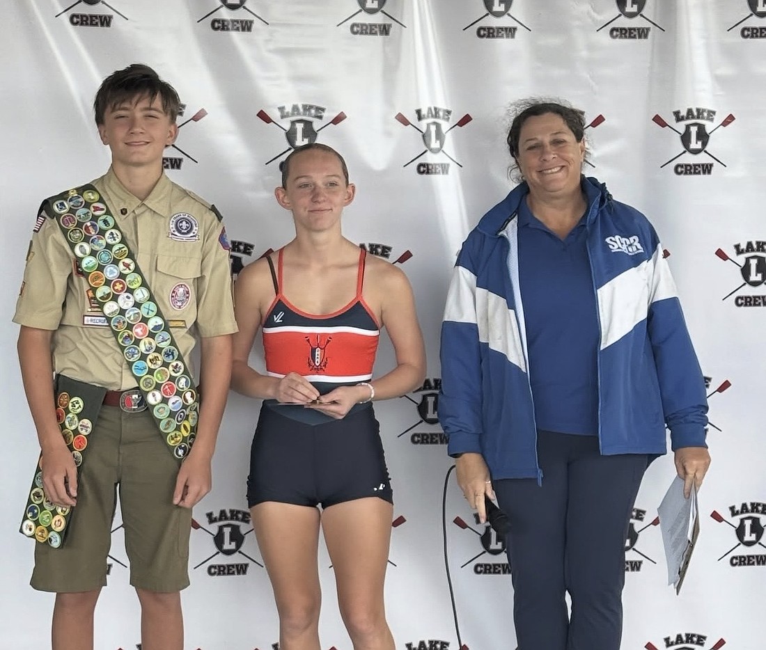 Bailey Owen, middle, received the Jake Snyder Award.