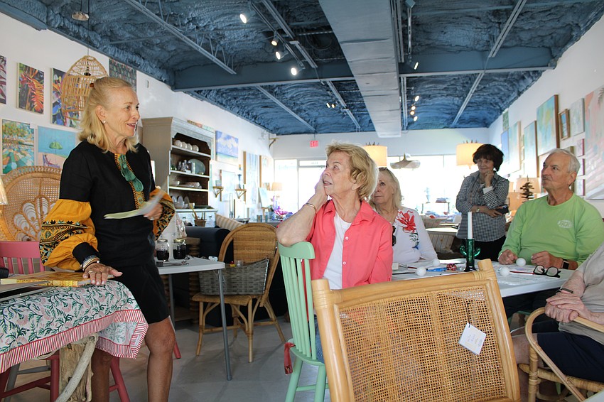 Roksolana Tymiak-Lonchyna started off the pysanky workshop with a bit of history about the tradition of dyeing eggs in Ukraine.