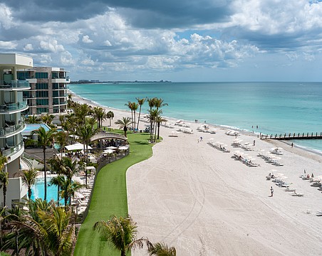 The St. Regis Longboat Key Resort is the only Gulf-facing property on Longboat Key with a private beach groin, constructed decades ago by Colony Beach & Tennis Resort owner Murf Klauber to fight beach erosion.