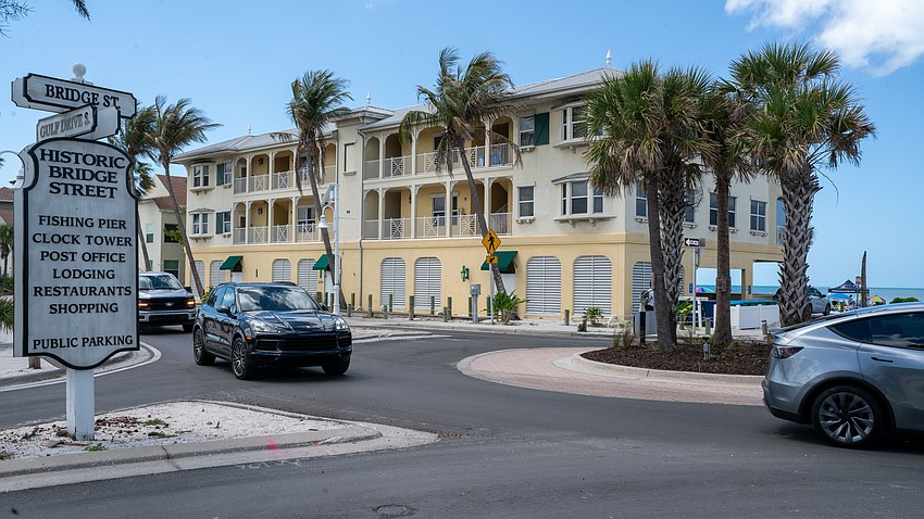 Bridge Street in Bradenton Beach is a popular area for tourists lined with bars, restaurants, mini golf and a pier that extends into Sarasota Bay. The street intersects with Gulf Drive South with a small roundabout that pedestrians often cross on their way to the beach. Bridge Street in Bradenton Beach is a popular area for tourists lined with bars, restaurants, mini golf and a pier that extends into Sarasota Bay. The street intersects with Gulf Drive South with a small roundabout that pedestrians often cross on their way to the beach.