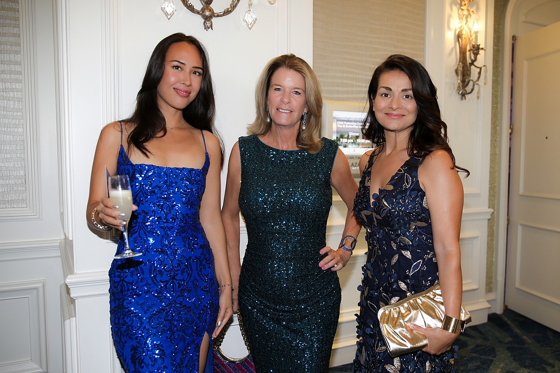 Julia Groom, Elizabeth Moore and Jennifer Masters