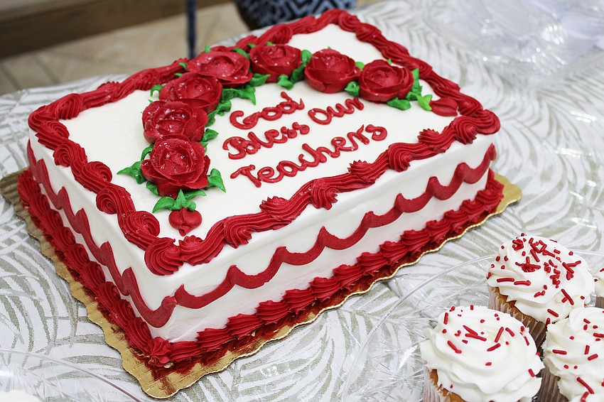 Attendees of the April 12 services at Christ Church of Longboat Key joined in a reception thanking the teachers of the Reading Buddies program for their contributions. The after-school reading program is now coming to an end.