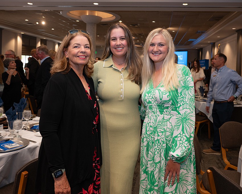 Lexi McKenney, Katie Jackson and Selah Hildreth