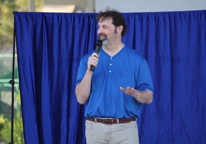 Greg Shwartz closes out Comedy Night with stories of his time as a teacher in New York and from online dating misadventures.