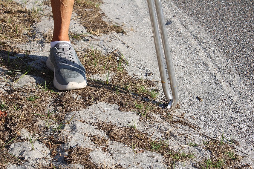 No piece of trash is too small for the well-equipped volunteers. Still, they managed to collect about 140 pounds of trash along the roads.