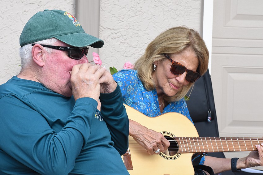 Gary Bowen and Debbie Fellman perform.