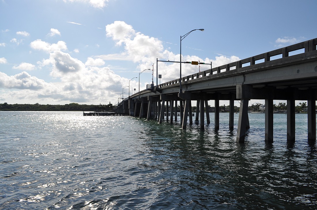 Boat, pedestrian and vehicle traffic are expected to be unaffected by a $4.3 million maintenance project on Siesta Key's north bridge.