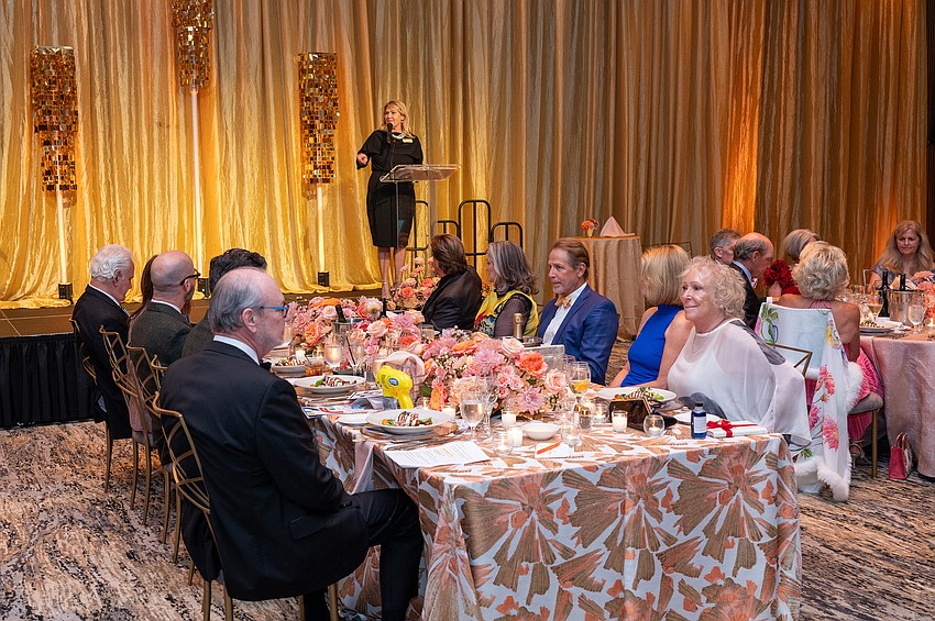 Neurochallenge CEO Jennifer Bitner gets the program started.