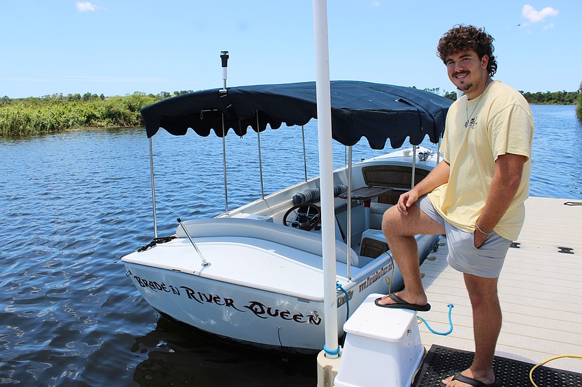 James Kleiner, an 18-year-old working at Jiggs Landing, scanned social media until he found the owner of Shiloh, a lost pet parrot.